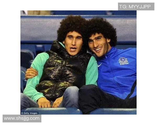 足球球星妻子惊艳亮相视频曝光引发热议网友热烈讨论背后故事揭秘