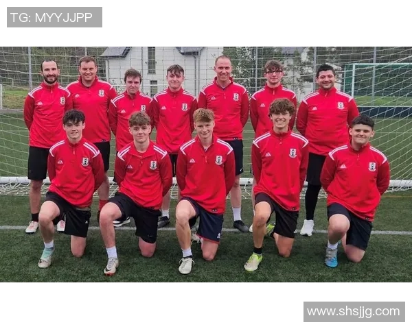 德甲球队新赛季引援盘点 足球员加盟助力球队实力提升