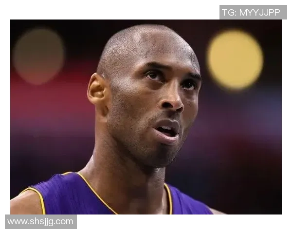 球星穿着AJ足球鞋展现个性风采 打破传统与创新的完美结合